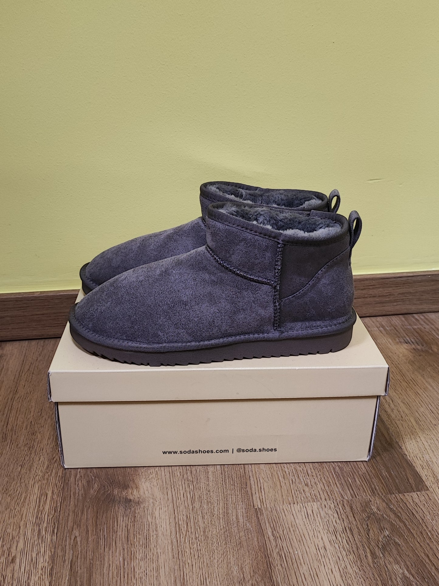 Stivaletti con pelo all'interno