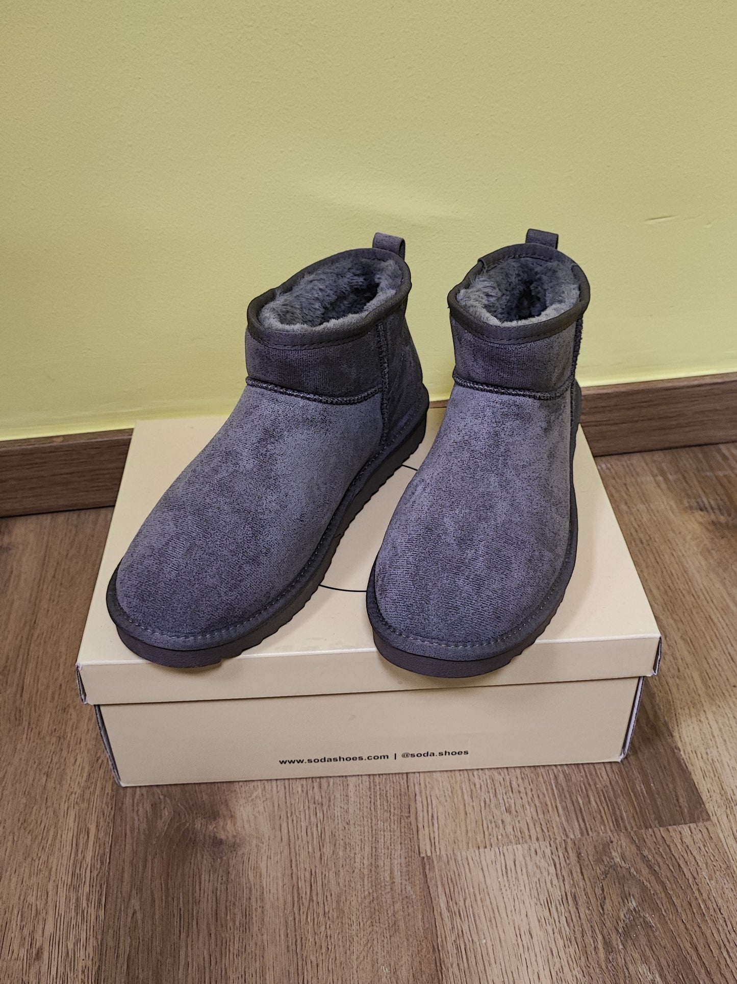 Stivaletti con pelo all'interno