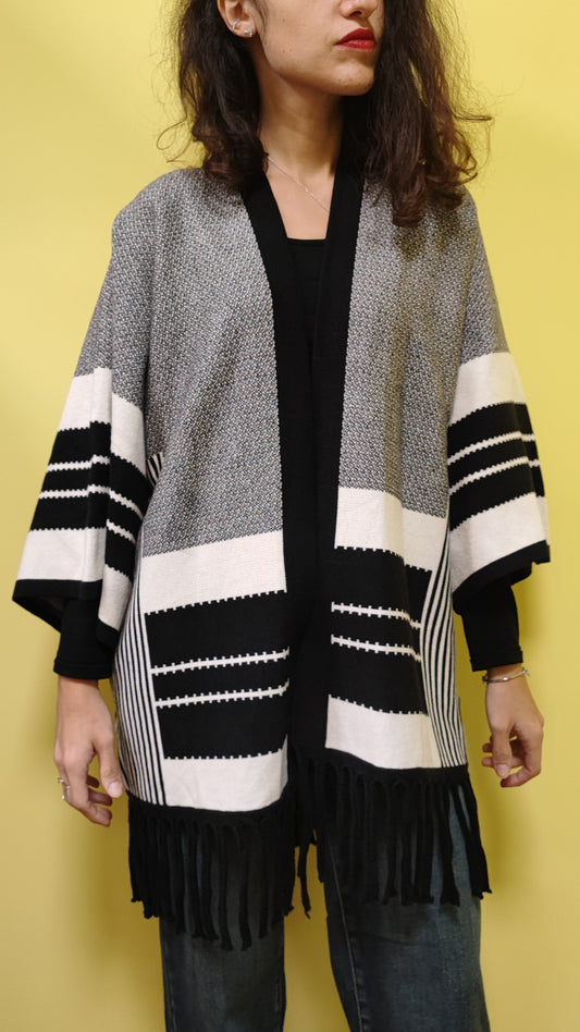 Mantella frange con maniche