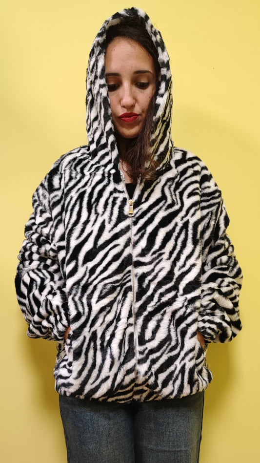 Giacca ecopelliccia zebrata